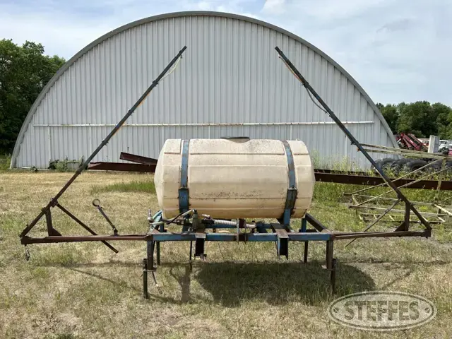 Shop-built 3 pt. sprayer