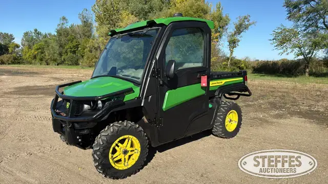 2023 John Deere XUV865R