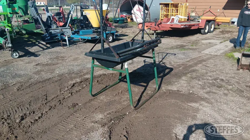 Sioux Feeders and Bunk