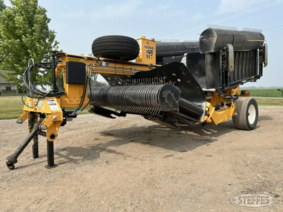2015 OXBO 334 Self-Propelled Windrower