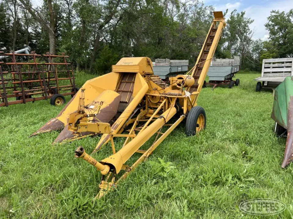 Minneapolis Moline H320 Pull-Type Harvester