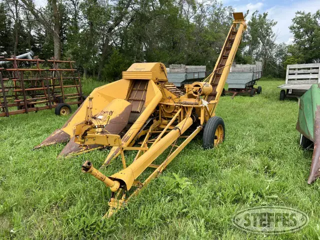 Minneapolis Moline H320