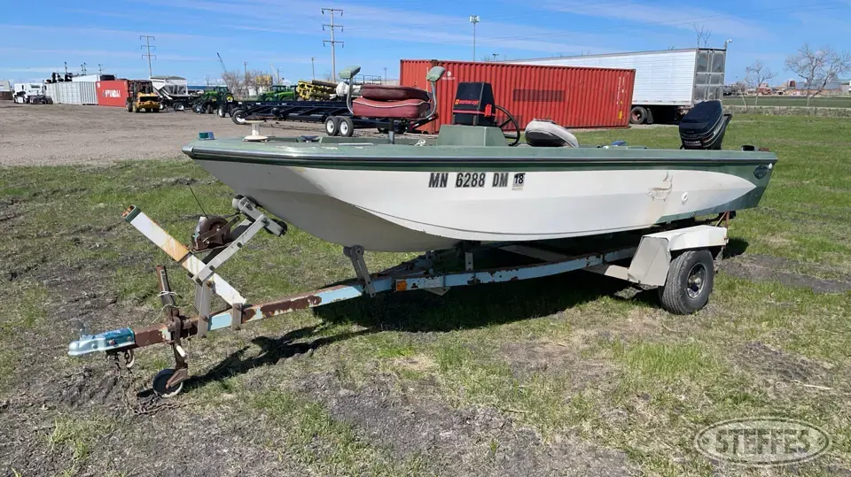 1976 Glastron Fish & Ski Boat
