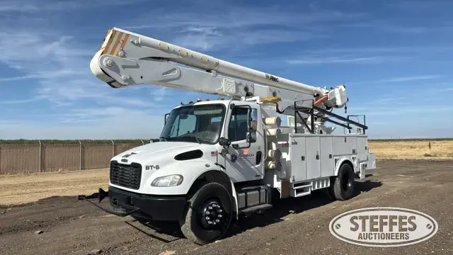 2011 Freightliner M2106