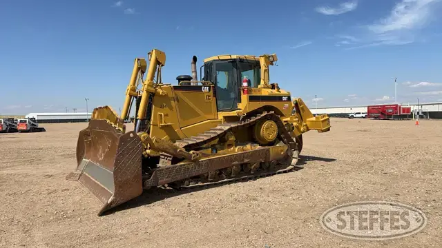2006 CAT D8T