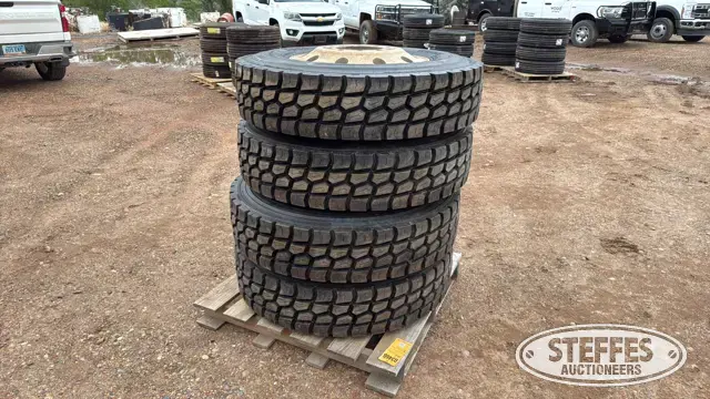 (4) Michelin X 11R24.5 tires