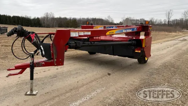 New Holland H7230