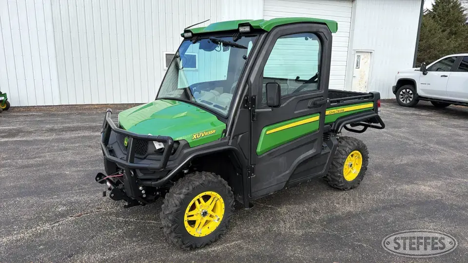 2018 John Deere XUV 835R UTV