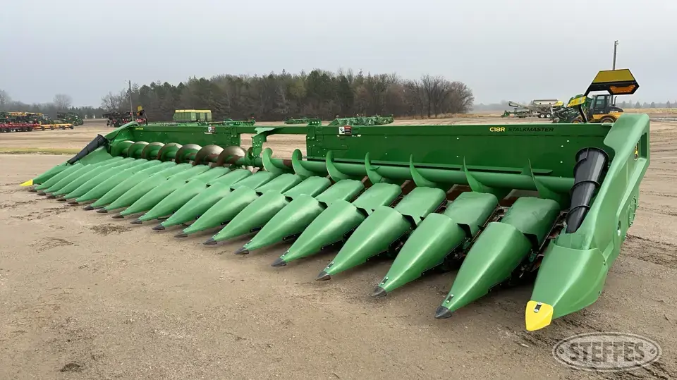 2022 John Deere C18R Corn Head