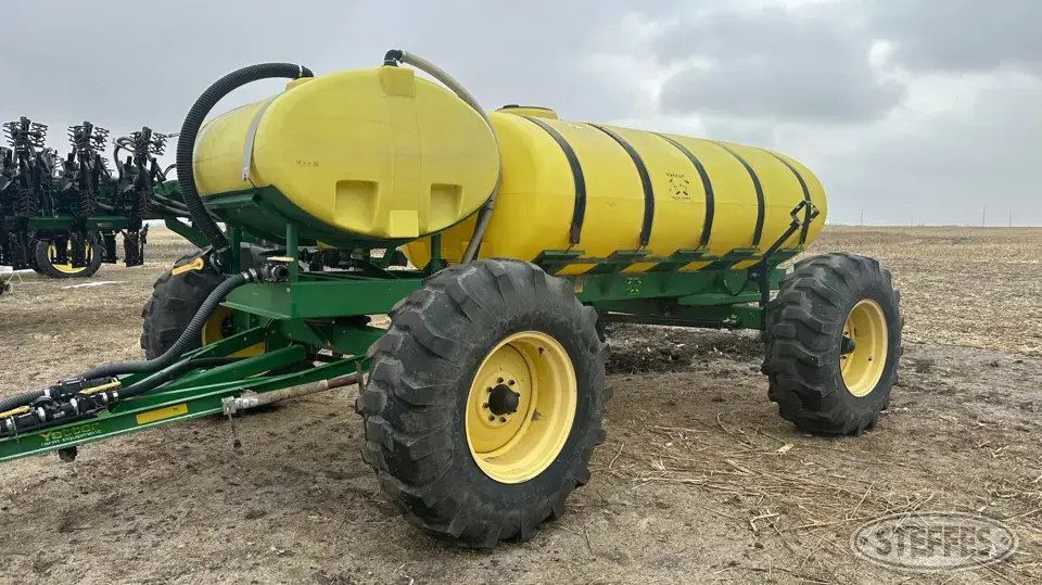 Yetter 1600 Caddy