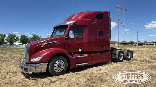 2023 Peterbilt 579