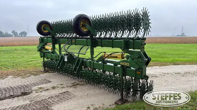 John Deere 400