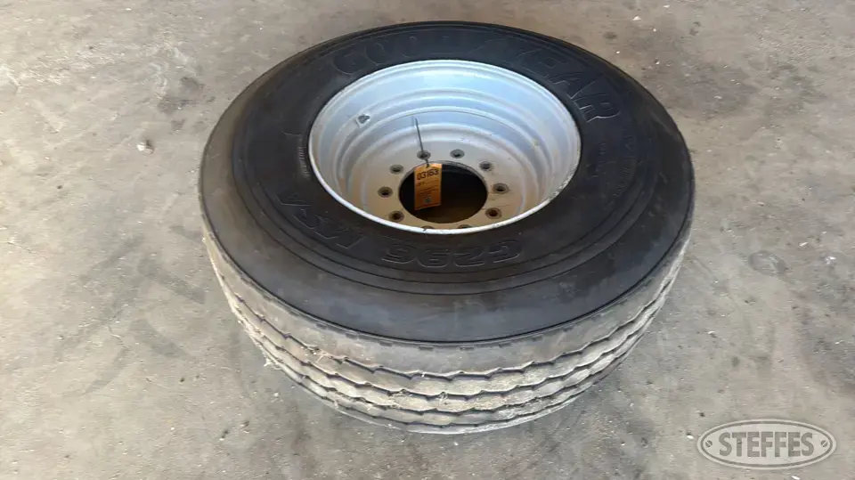 Goodyear G296 425/65R22.5 tire Passenger-Light Truck Tire