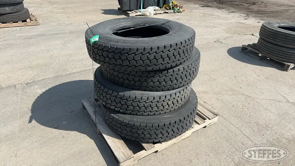 (4) Firestone 11R22.5 tires Truck Tire