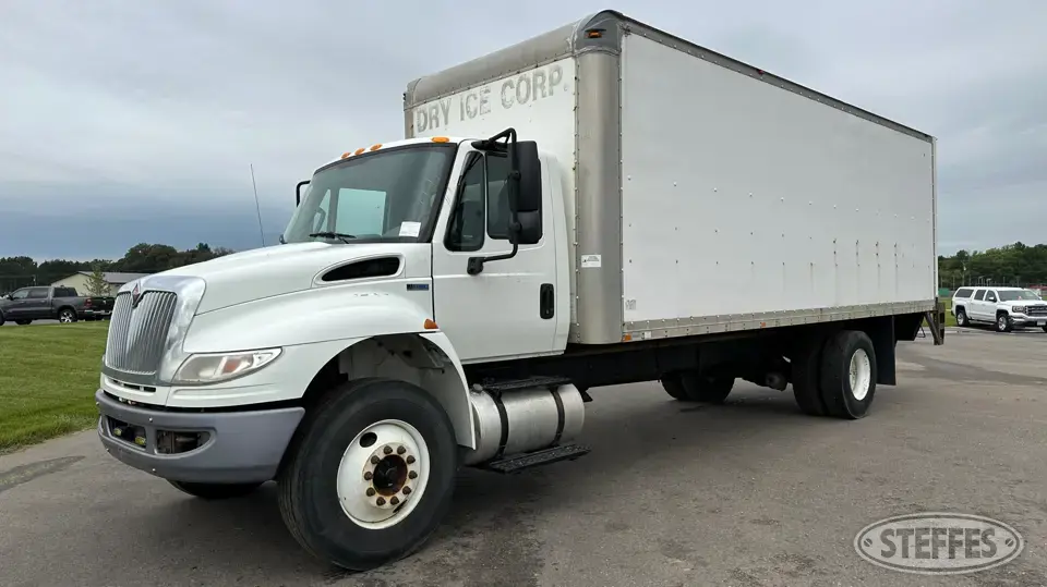 2015 International 4400 Single Axle Boxed Truck