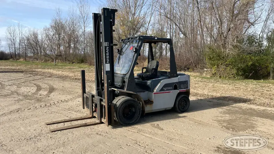 Nissan 90 Rough Terrain Forklift