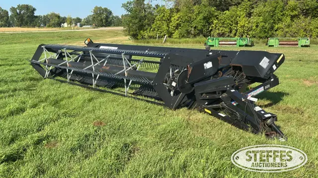 2002 MacDon 3020