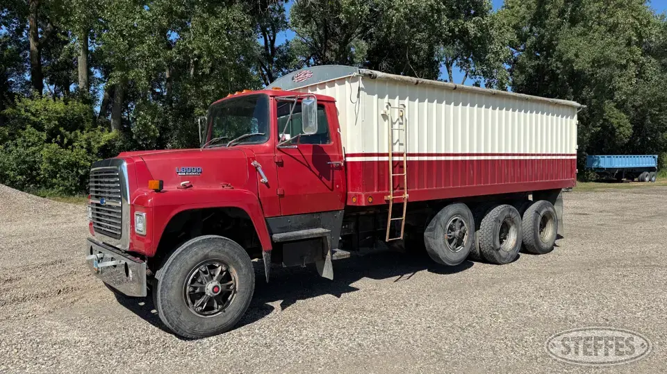 1987 Ford L8000 Grain Truck