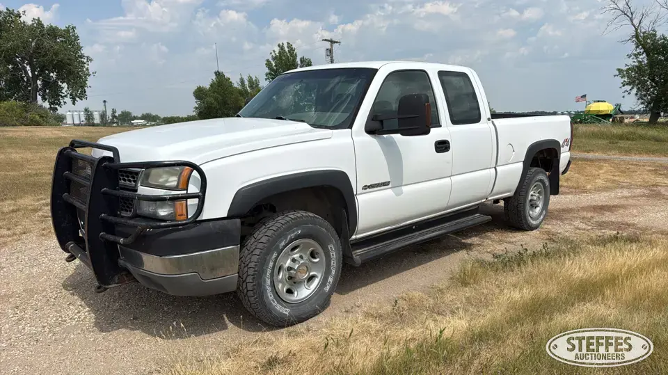 2005 Chevrolet 2500HD 3 Quarter Ton Pickup