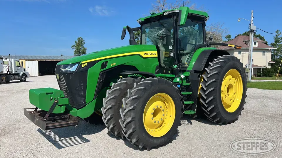 2022 John Deere 8R 370 MFWD Tractor
