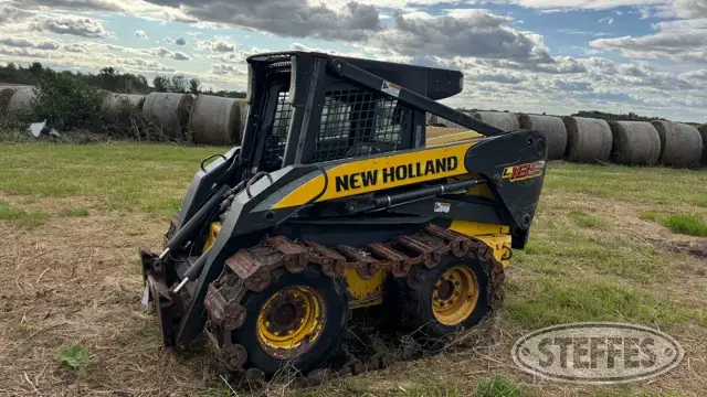 2009 New Holland L185