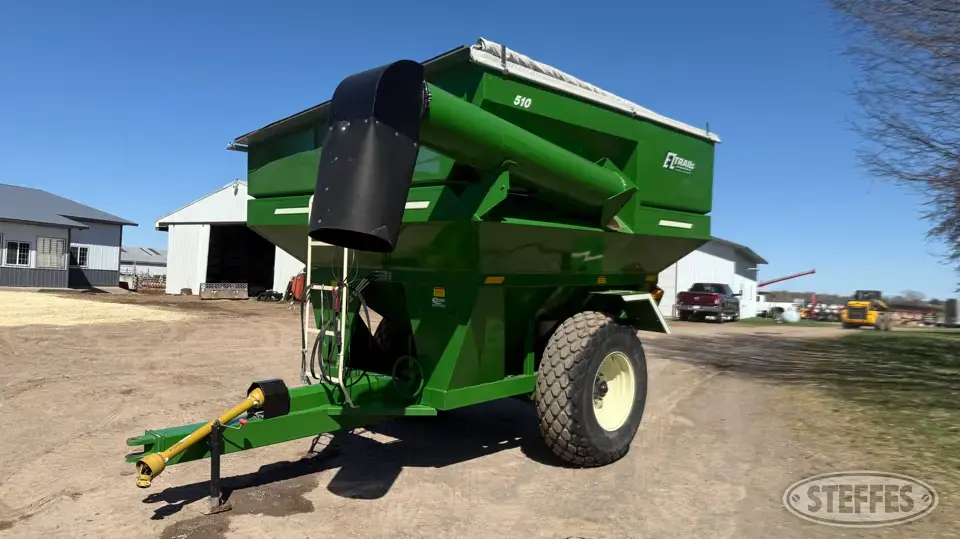 EZ-Trail 510 Grain Cart