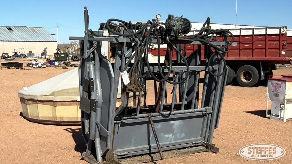 Squeeze chute