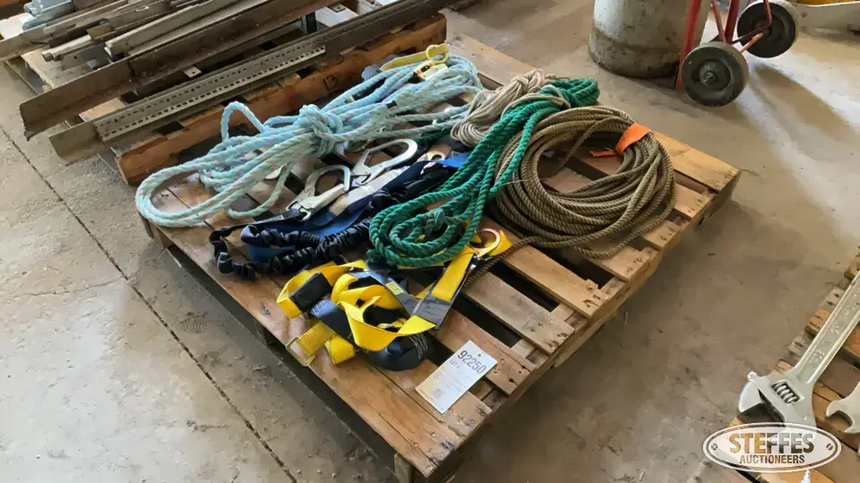 Ropes & climbing harnesses Farm Support Item