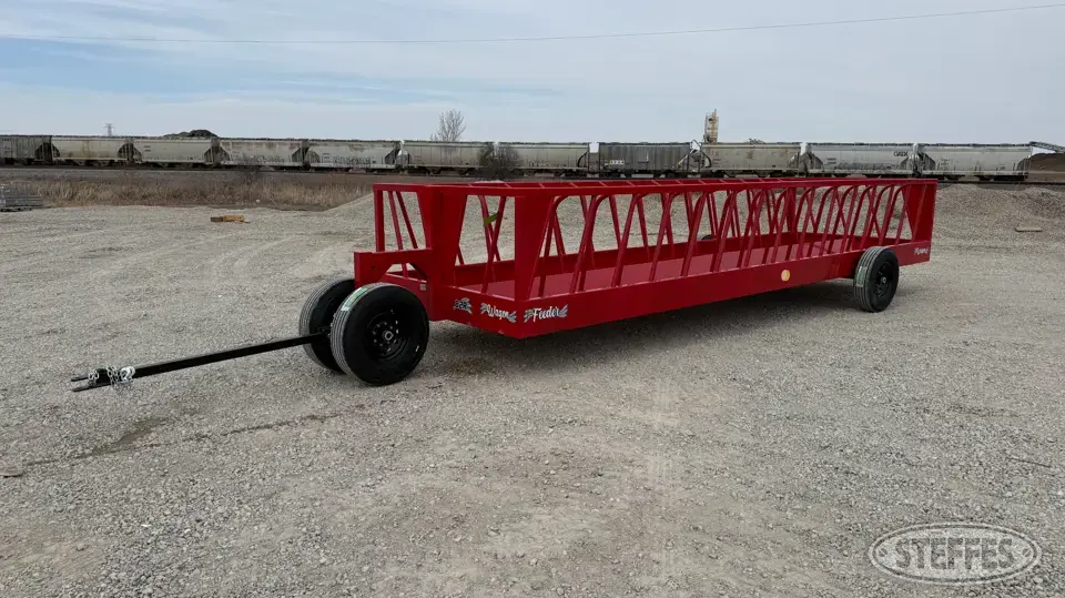 2026 Industrias America 82R Feeders and Bunk