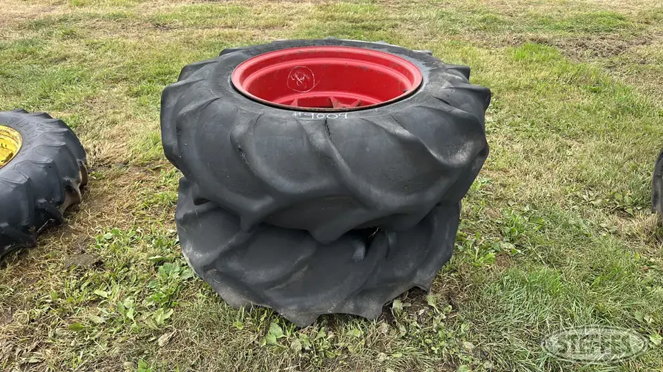 (2) Firestone 15-30 tires Truck Tire