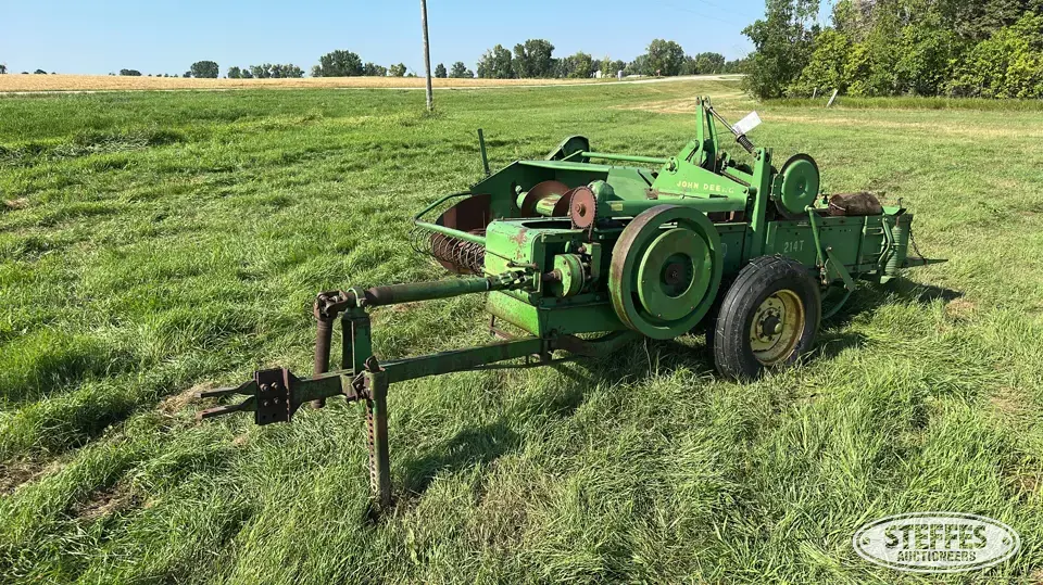 John Deere 214T Square Baler