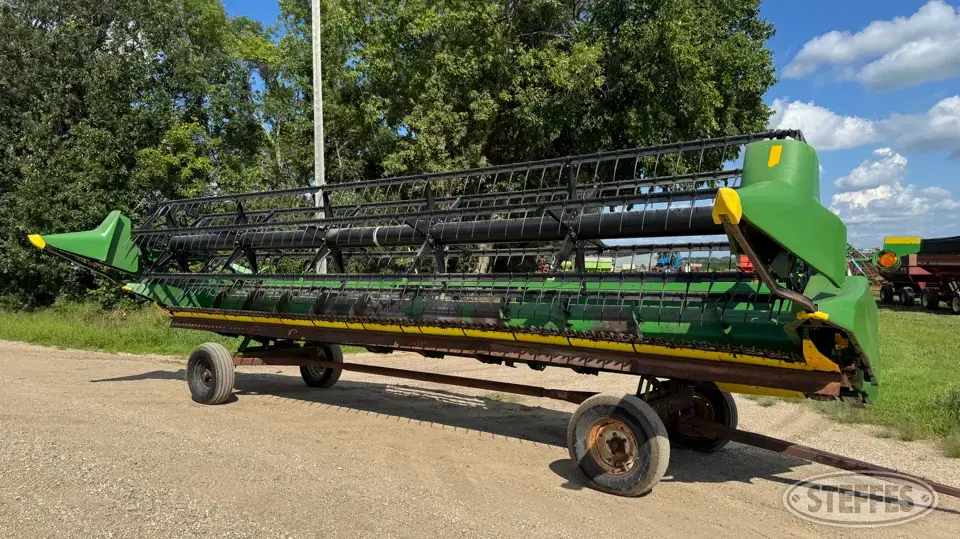 2003 John Deere 925F Flex Head