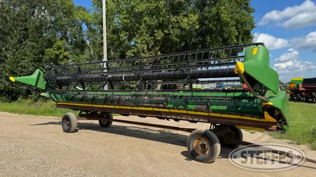 2003 John Deere 925F