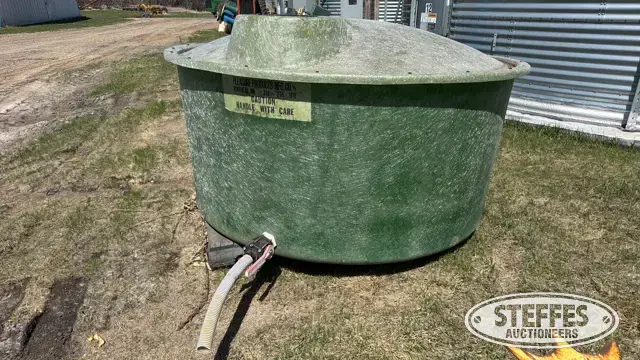 Pleasure Products approx. 1,500 gal. fiberglass tank