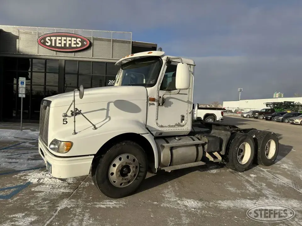 2007 International 9400i Conventional Truck without Sleeper