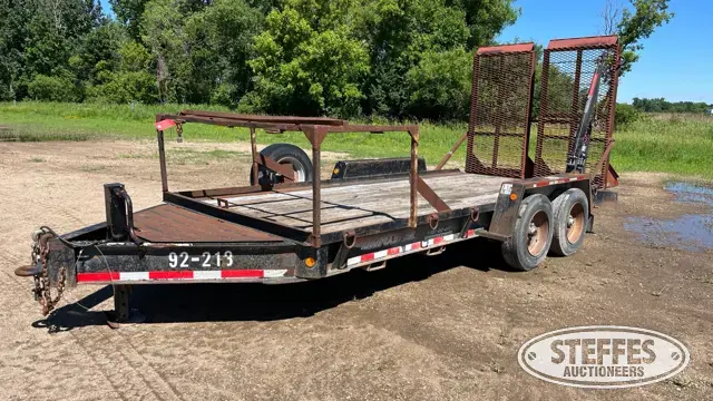 2002 Towmaster T-14DD