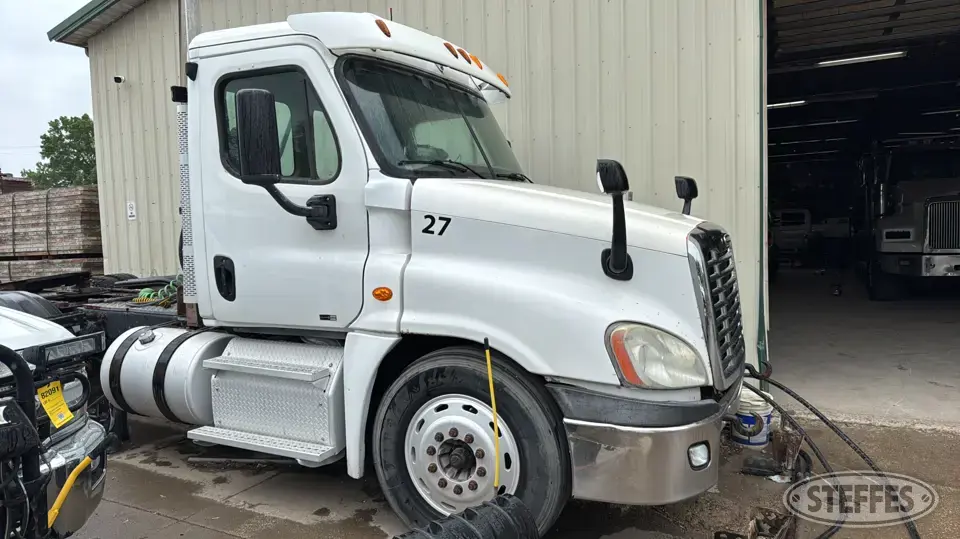 2012 Freightliner CA125DC Conventional Truck without Sleeper