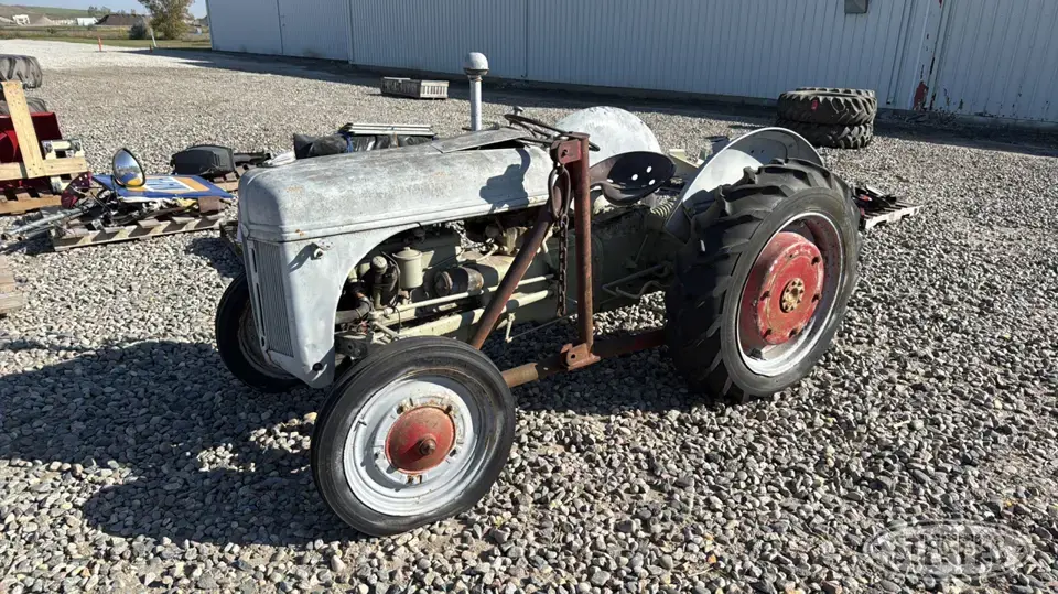 1941 Ford 9N 2WD Tractor