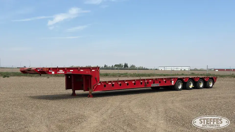 2013 Doonan 532LDBGDKGDB Step Deck Trailer