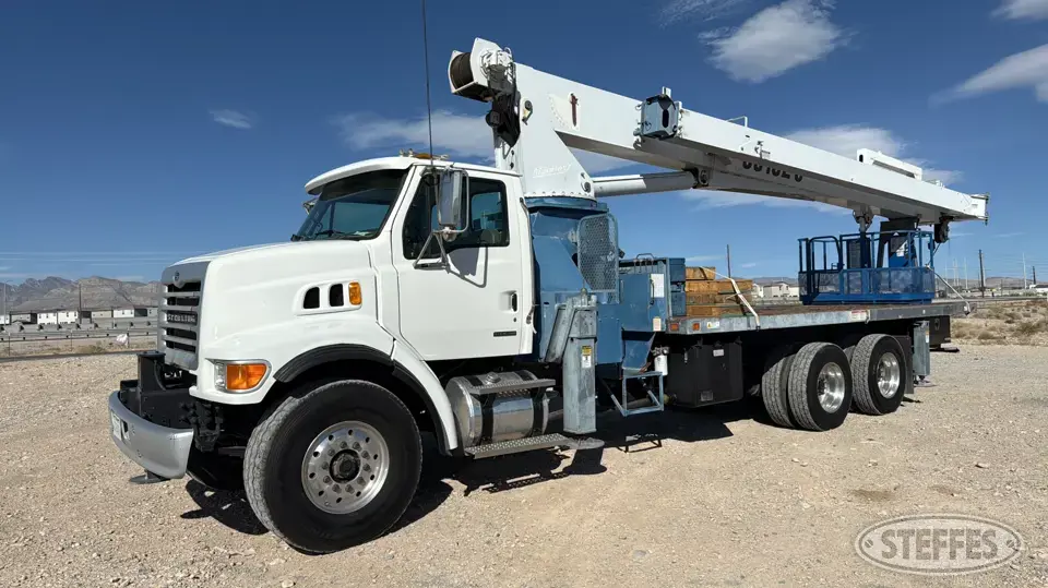 2007 Manitex 30102C on 2007 Sterling L7500 Boom Truck