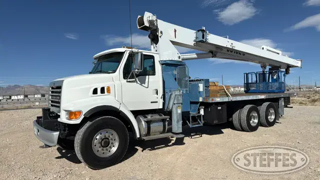 2007 Manitex 30102C on 2007 Sterling L7500