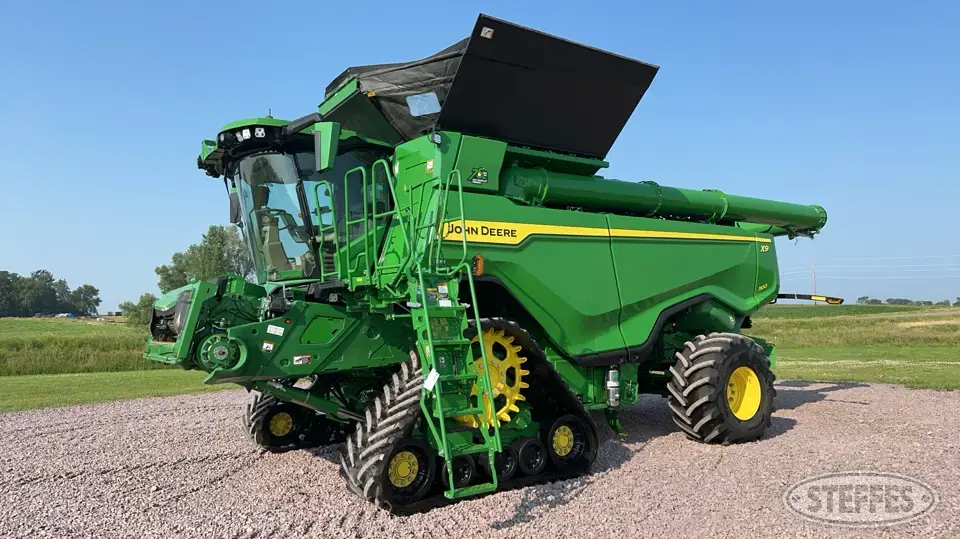 2022 John Deere X9 1100 Combine