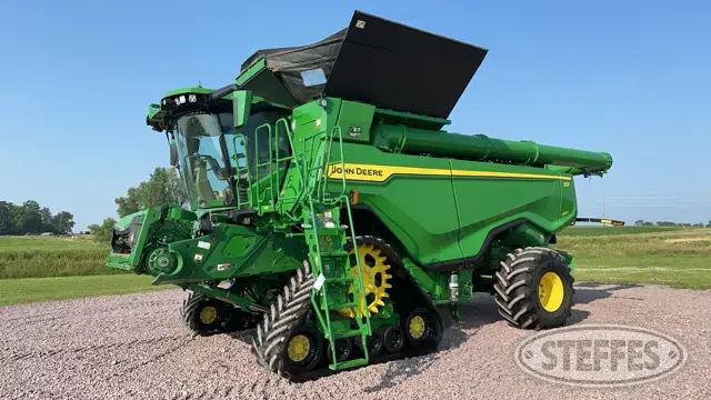 2022 John Deere X9 1100