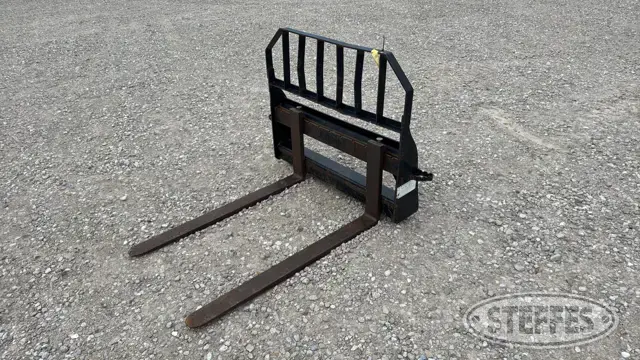 John Deere Worksite Pro 48” forks