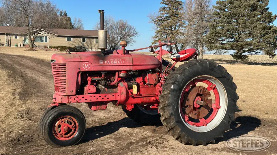 1941 Farmall M 2WD Tractor