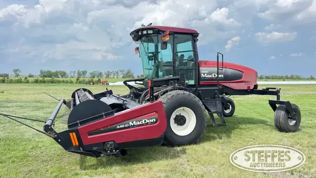 2011 MacDon M150