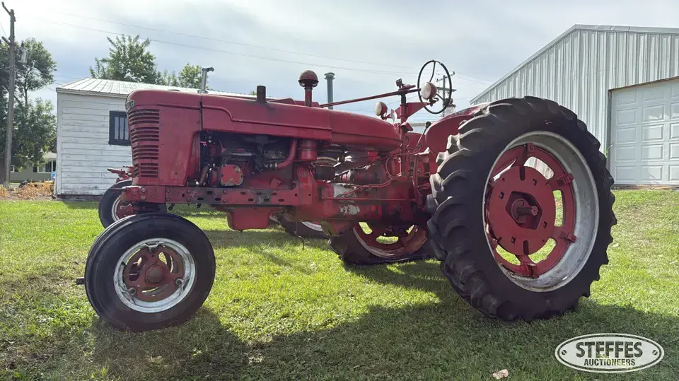 1948 Farmall H Collectible Tractor