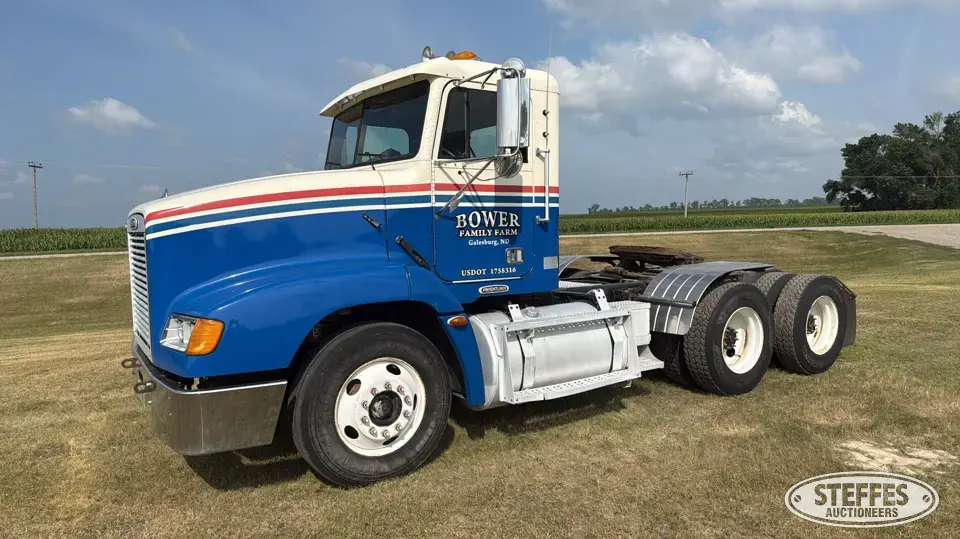 2000 Freightliner FLD112 Conventional Truck without Sleeper