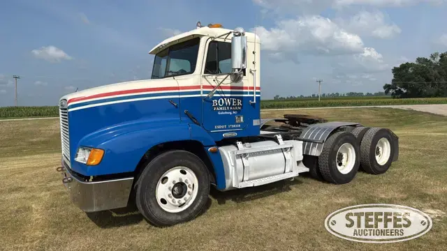 2000 Freightliner FLD112