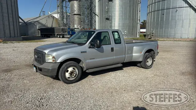 2005 Ford Super Duty F-350 XL